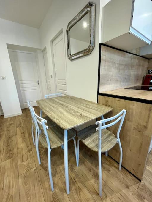 T2 Renove A 15 Min De Lyon Lägenhet Pierre-Bénite Exteriör bild